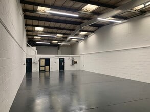 45-53 Potters Ln, Milton Keynes for lease Interior Photo- Image 2 of 10