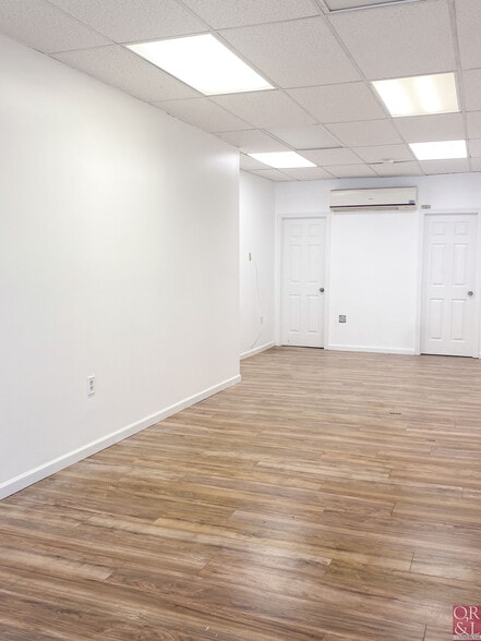 578-582 Main St, Middletown, CT for lease - Building Photo - Image 3 of 4