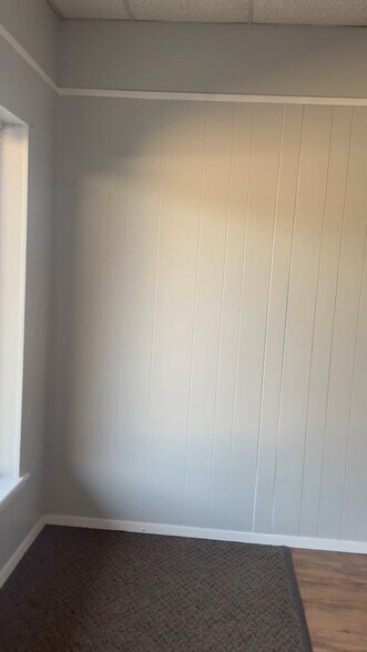 1200 W Henderson St, Cleburne, TX à louer - Vidéo sur l’inscription commerciale - Image 3 de 11