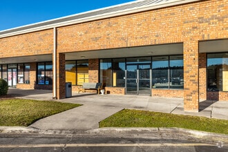 11 Gateway Blvd S, Savannah, GA à louer Photo du bâtiment- Image 2 de 6