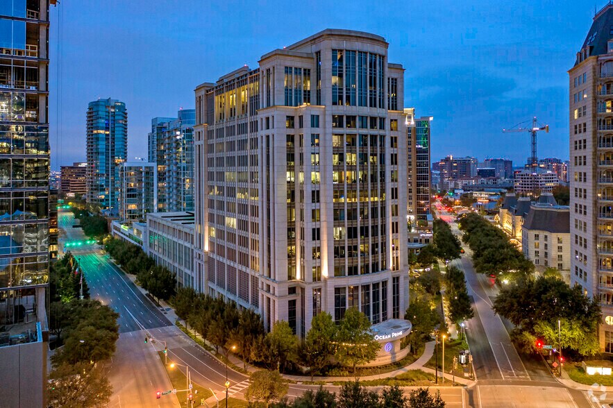 2101 Cedar Springs Rd, Dallas, TX à louer - Photo du bâtiment - Image 1 de 4