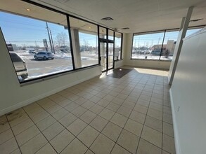 1719-1751 Brice Rd, Reynoldsburg, OH for lease Interior Photo- Image 2 of 8