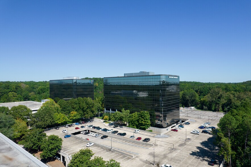 2800 Century Pky NE, Atlanta, GA à louer - Photo du bâtiment - Image 2 de 17