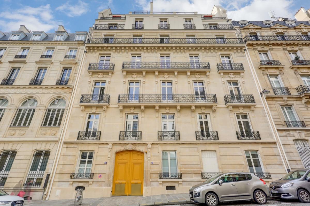 25 Rue Du Général Foy, Paris à louer Photo du bâtiment- Image 1 de 2