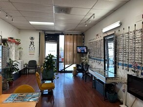 1707-1711 E Valley Pky, Escondido, CA for lease Interior Photo- Image 1 of 6