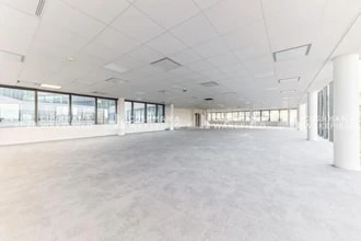 Bureau dans Châtillon à louer Photo intérieure- Image 2 de 8