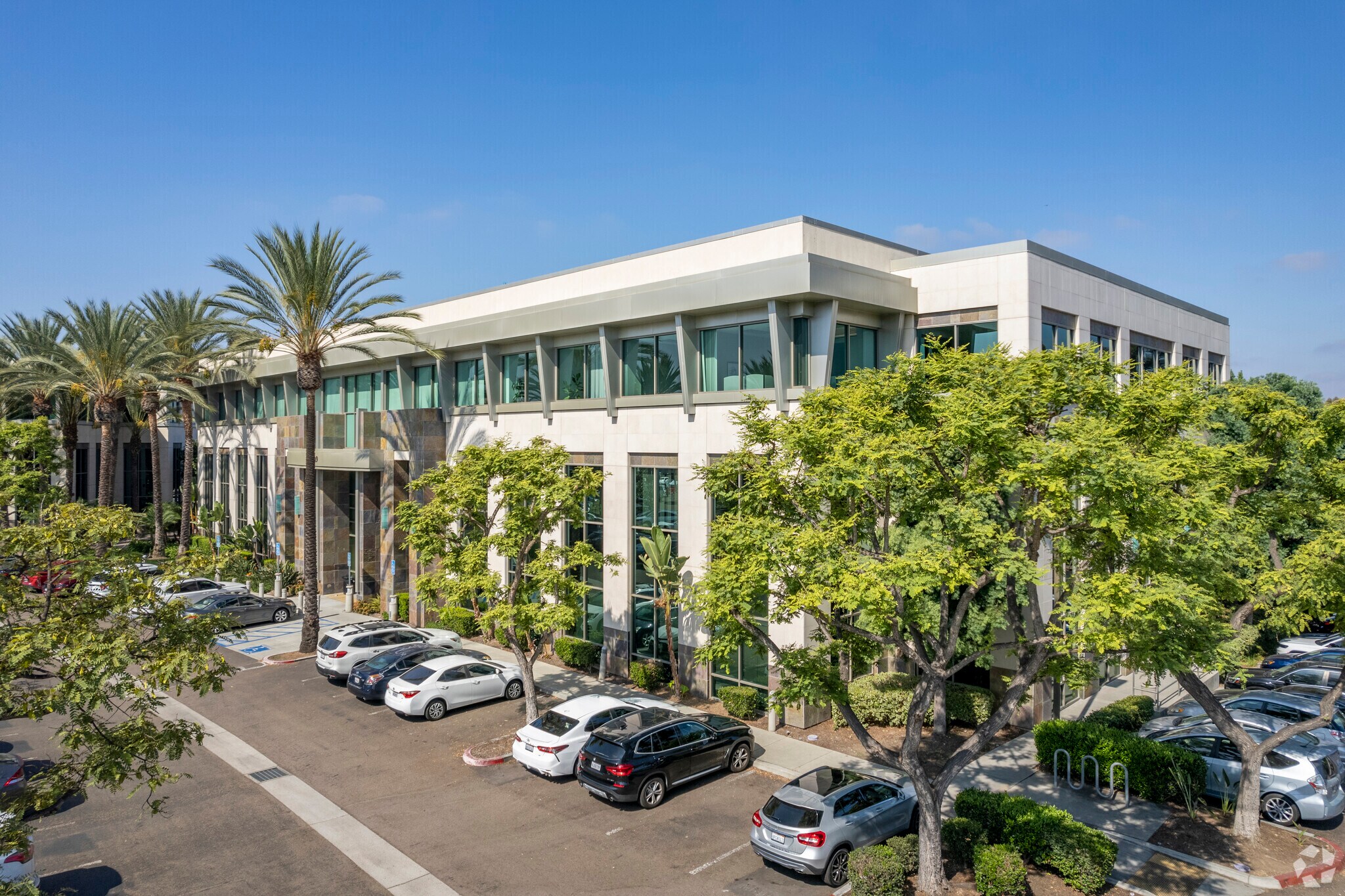 9909 Mira Mesa Blvd, San Diego, CA à louer Photo du bâtiment- Image 1 de 6