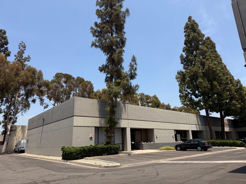 11741 Telegraph Rd, Santa Fe Springs, CA à vendre - Photo du bâtiment - Image 3 de 10