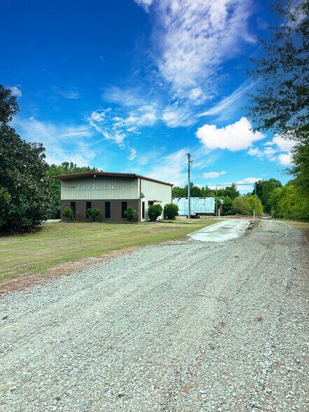 755 Armory Rd, Jefferson, SC à vendre - Photo du bâtiment - Image 1 de 14