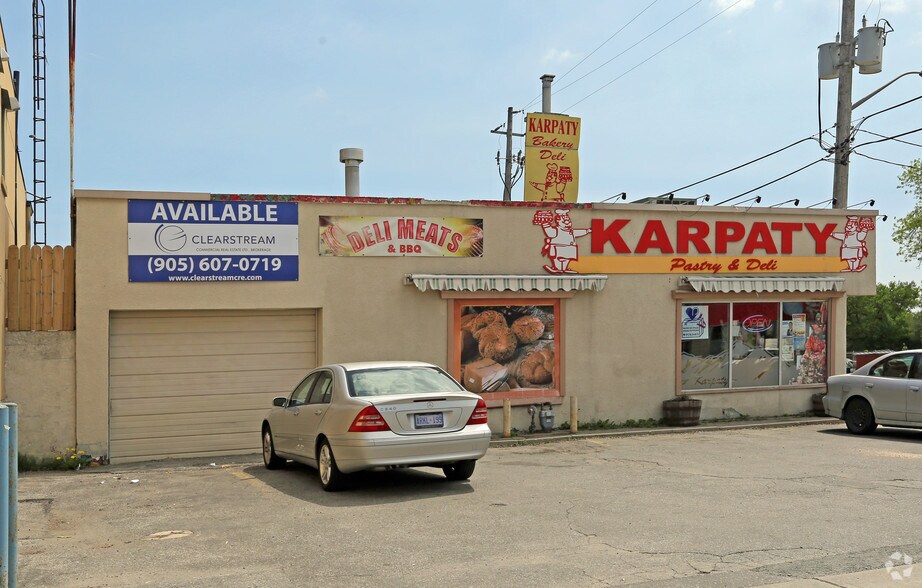 3471 Lake Shore Blvd W, Toronto, ON à vendre - Photo du bâtiment - Image 3 de 5