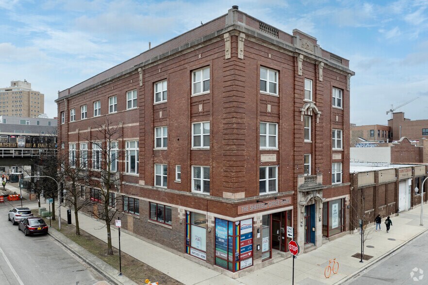 3257 N Sheffield Ave, Chicago, IL à louer - Photo du bâtiment - Image 1 de 5