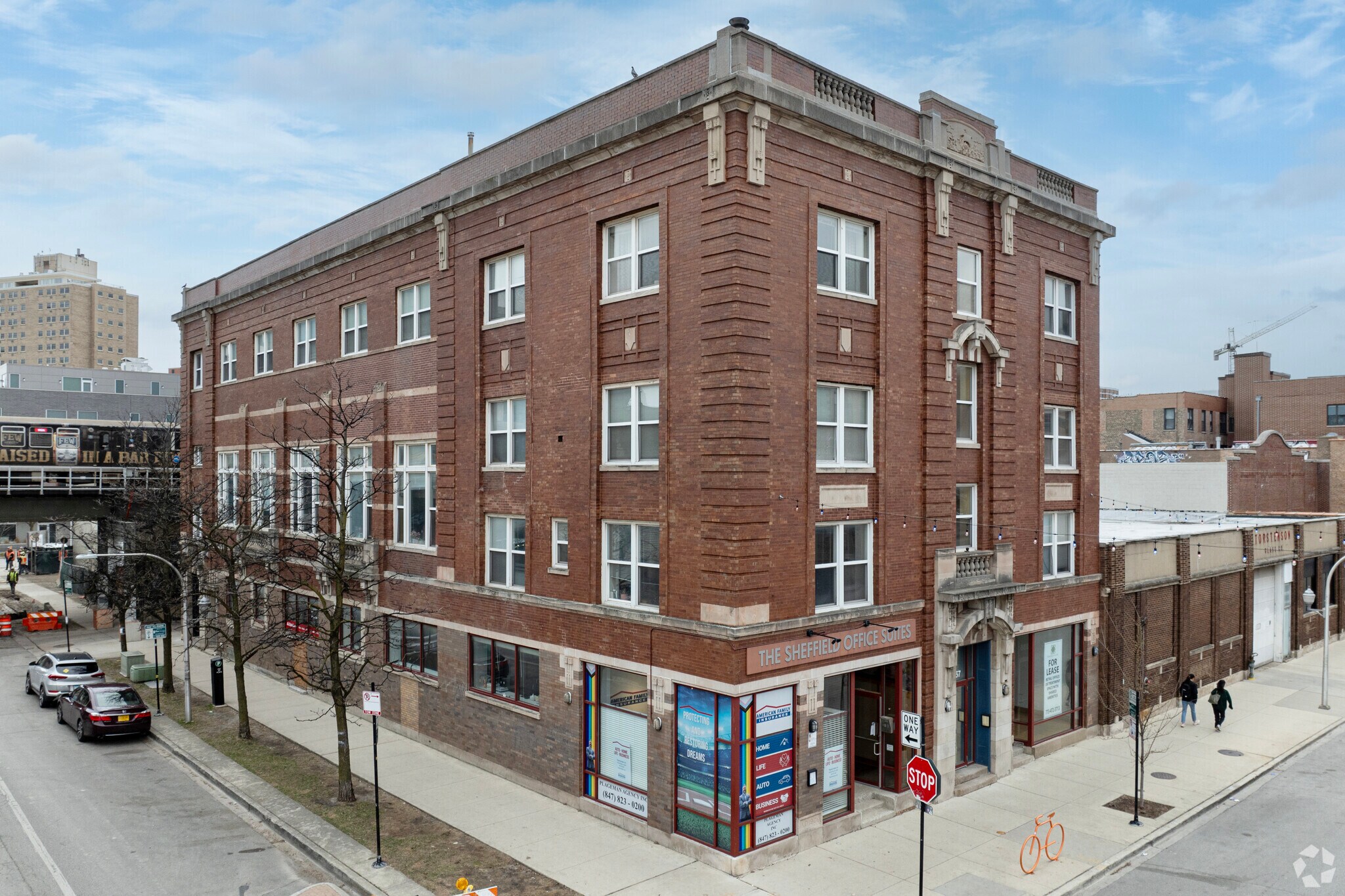 3257 N Sheffield Ave, Chicago, IL for lease Primary Photo- Image 1 of 6