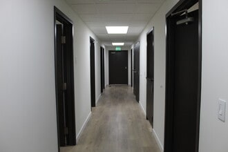 300 N Hammes Ave, Joliet, IL for lease Interior Photo- Image 2 of 4