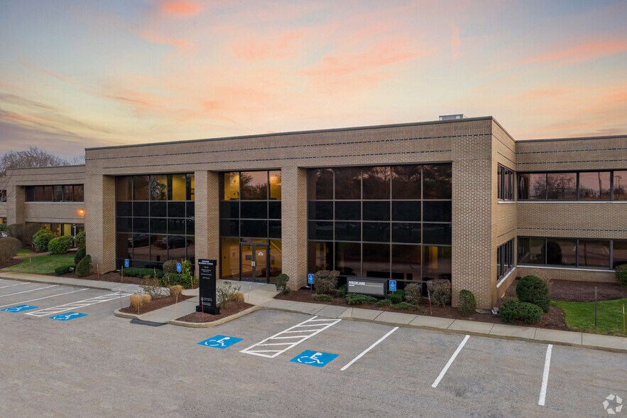 350 Lincoln St, Hingham, MA à louer - Photo du bâtiment - Image 2 de 22