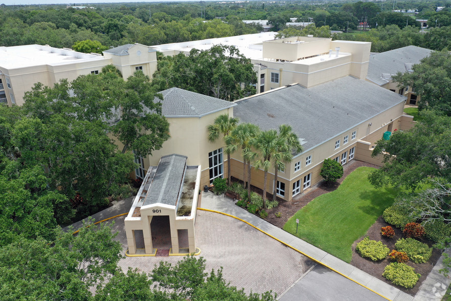 901 Seminole Blvd, Largo, FL for sale - Primary Photo - Image 1 of 1