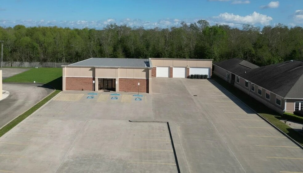3180 Central Mall Dr, Port Arthur, TX for sale - Primary Photo - Image 3 of 33