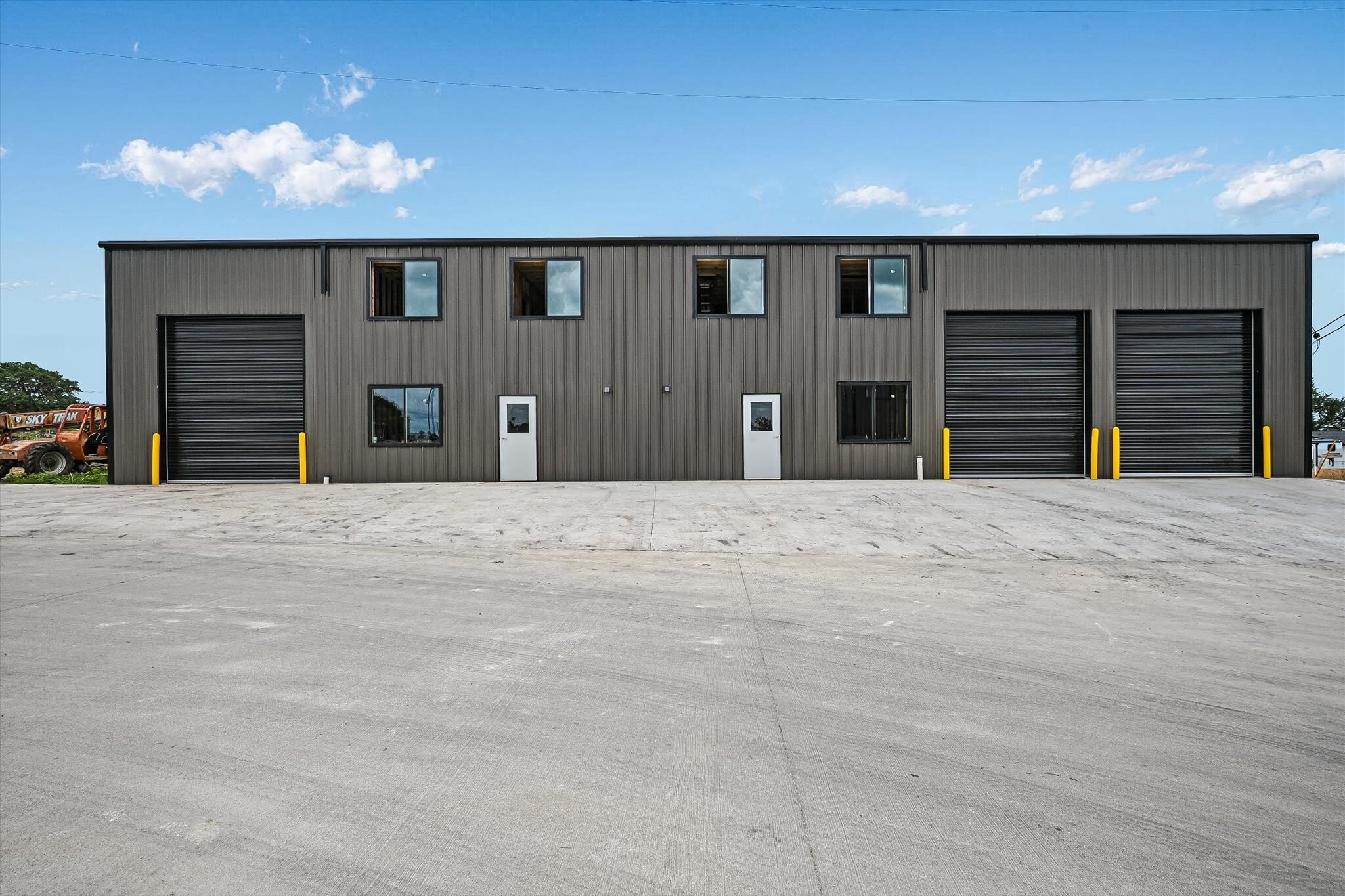 15113 Fitzhugh Rd, Austin, TX for lease Interior Photo- Image 1 of 6