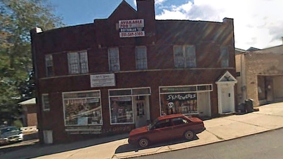 792 Kinderkamack Rd, River Edge, NJ à louer - Photo du bâtiment - Image 2 de 7