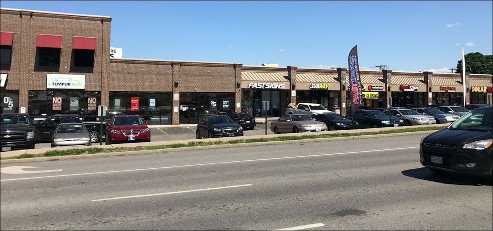 905 Westport Rd, Kansas City, MO for lease - Building Photo - Image 3 of 4