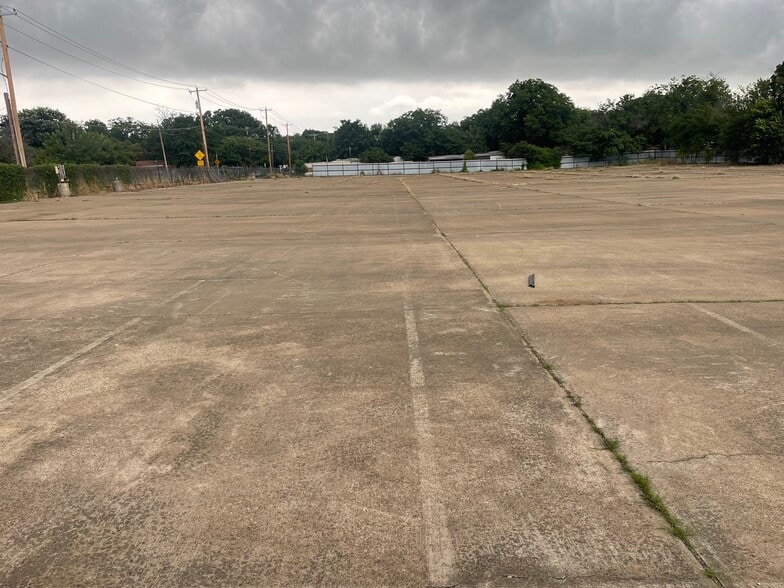 4001 Ohio Garden Rd, Fort Worth, TX à louer - Photo du bâtiment - Image 3 de 6