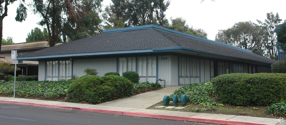 2454 Stanwell Dr, Concord, CA for lease - Building Photo - Image 2 of 4
