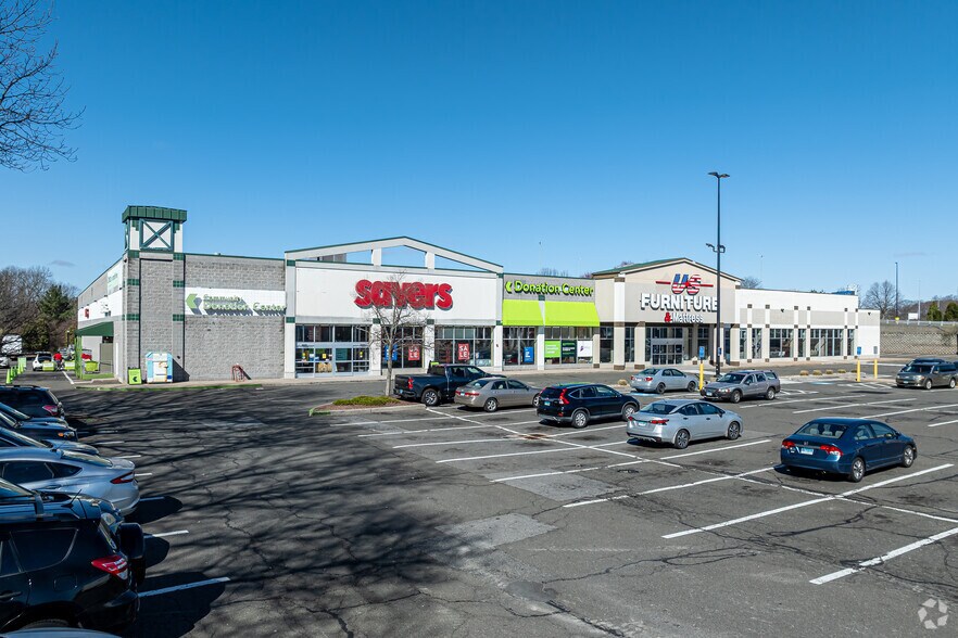 432 Buckland Hills Dr, Manchester, CT à vendre - Photo principale - Image 1 de 11