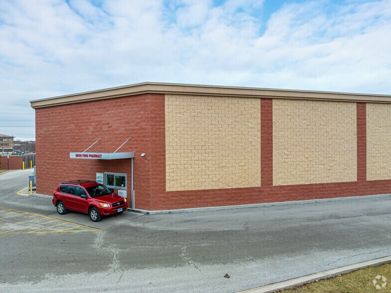 2000 S Naperville Rd, Wheaton, IL à vendre - Photo du bâtiment - Image 3 de 6