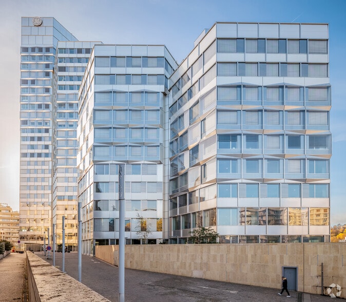 204 Rond-point Du Pont De Sevres, Boulogne-Billancourt à louer - Photo du bâtiment - Image 3 de 7