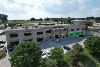 14126 W Center Rd, Omaha, NE for lease Interior Photo- Image 1 of 3