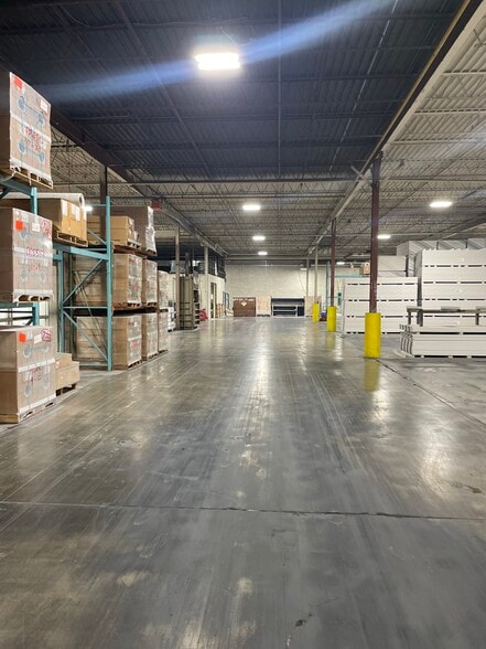 60 Torlake Cres, Toronto, ON for sale - Interior Photo - Image 3 of 14