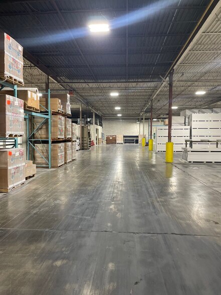 60 Torlake Cres, Toronto, ON à vendre - Photo intérieure - Image 3 de 14