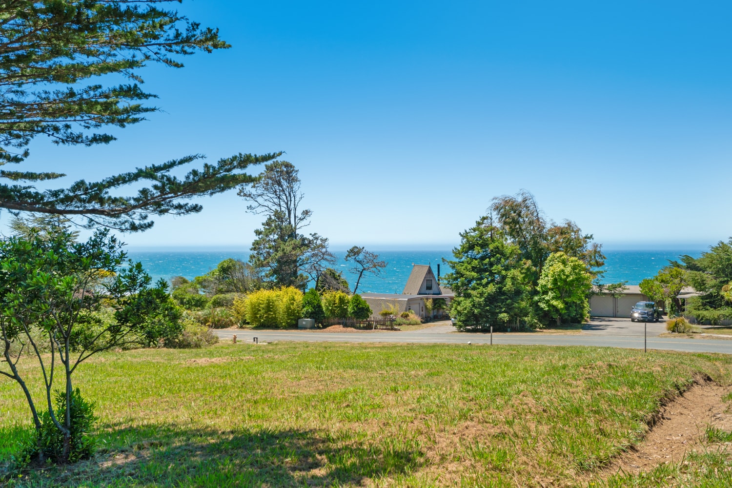 38981 Ocean Dr, Gualala, CA for sale Primary Photo- Image 1 of 7