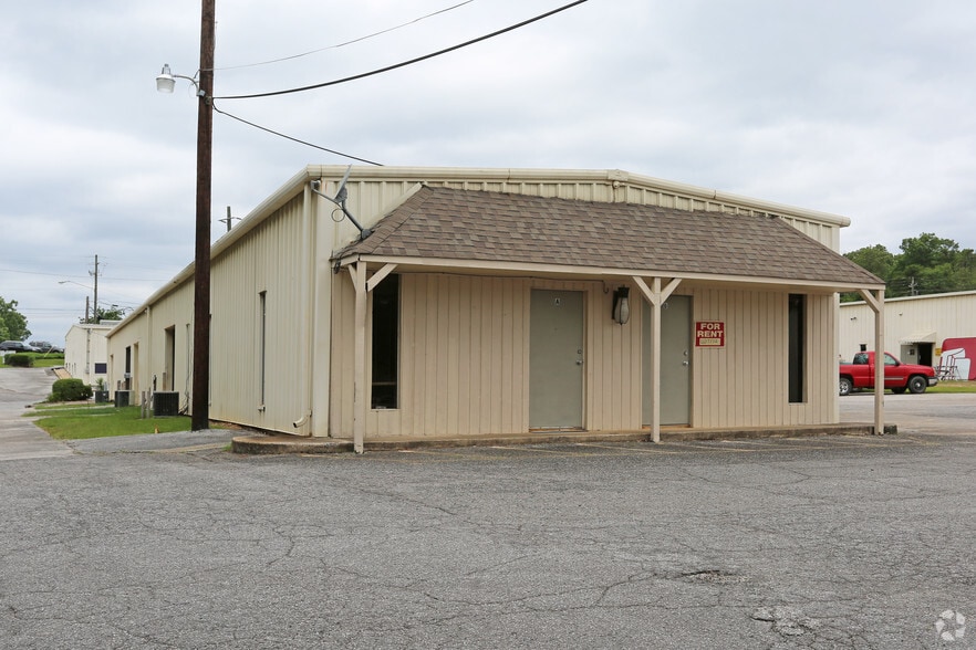 5001 Whitling Dr, Pelham, AL for lease - Building Photo - Image 2 of 3