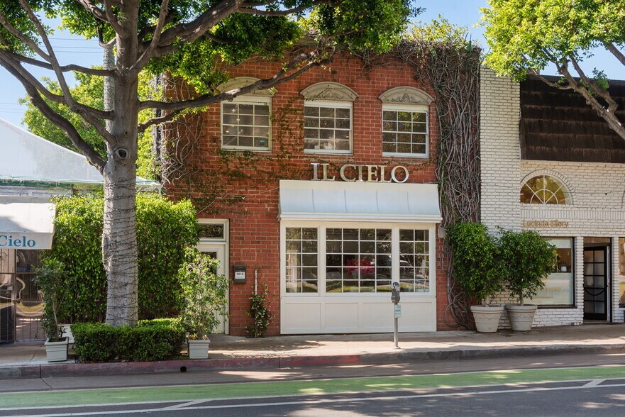 9018-9020 Burton Way, Beverly Hills, CA à vendre - Photo du bâtiment - Image 2 de 14