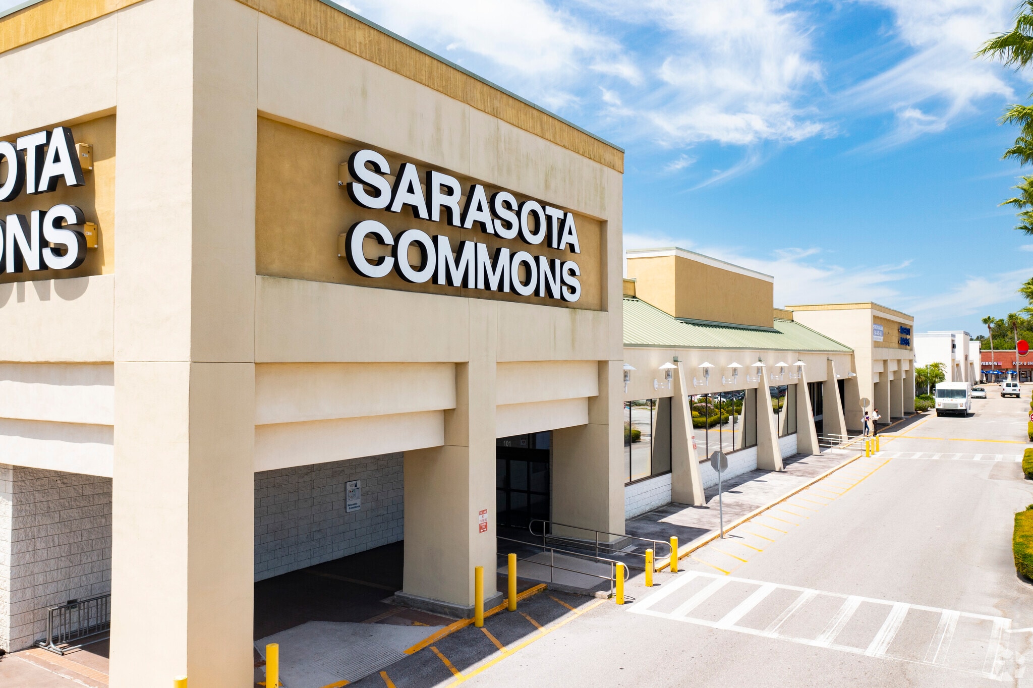 935 N Beneva Rd, Sarasota, FL for lease Primary Photo- Image 1 of 33