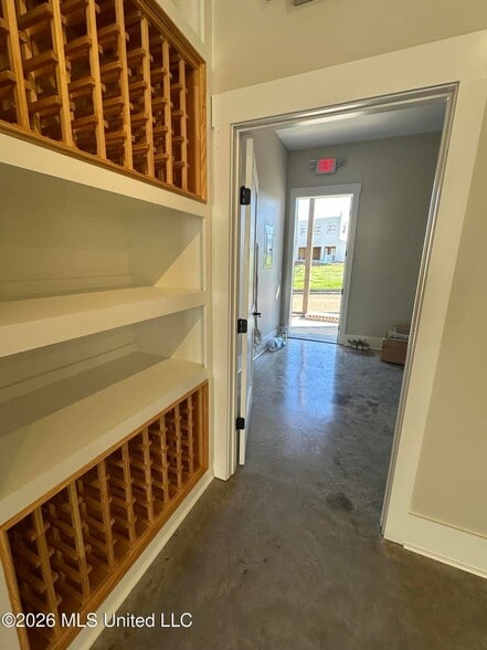 253 N Natchez Dr, Madison, MS for lease - Building Photo - Image 3 of 10