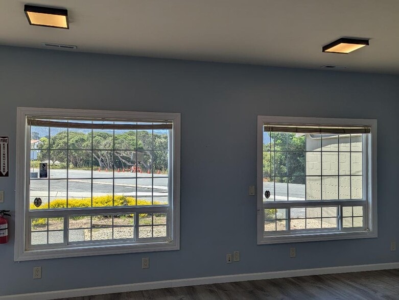 557 Charles Ave, Seaside, CA for lease - Building Photo - Image 3 of 17