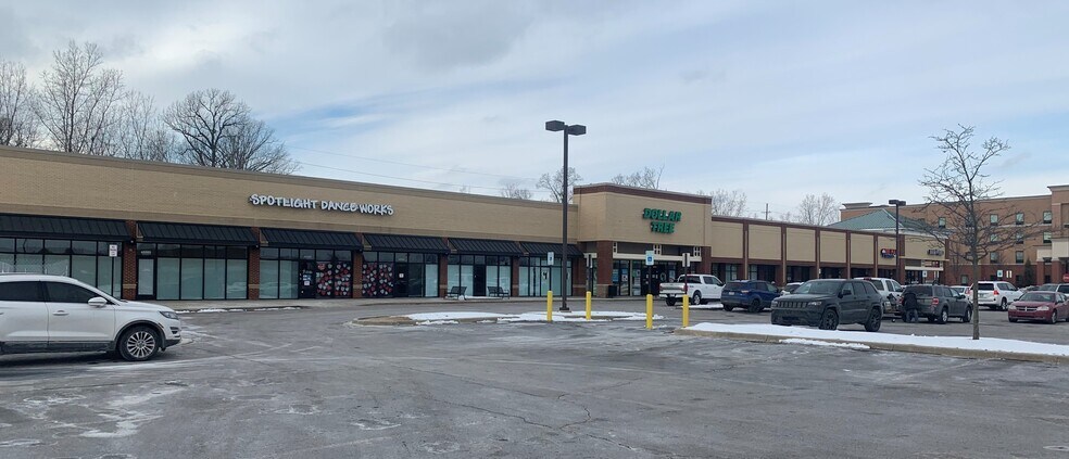 Marketplace Blvd, Chesterfield, MI à louer - Photo du bâtiment - Image 2 de 3