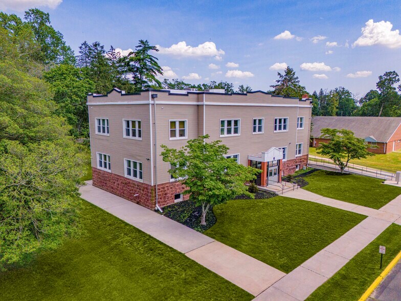 1835 E Landis Ave, Vineland, NJ à louer - Photo du bâtiment - Image 1 de 13