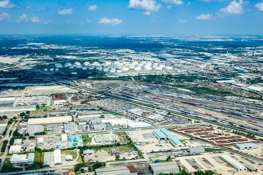 6621 Liberty Rd, Houston, TX for sale - Building Photo - Image 3 of 10