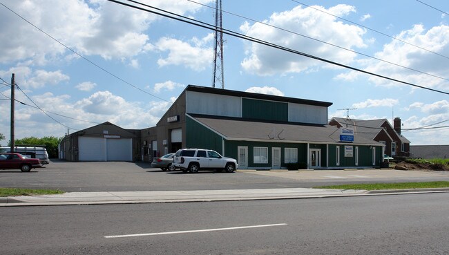 Plus de détails pour 4925 Fulton Dr. NW - 100% Occupied – à vendre, Canton, OH