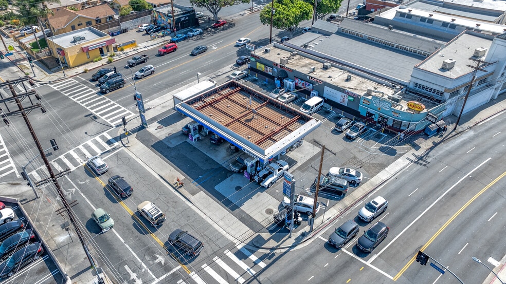 2135 N San Fernando Rd, Los Angeles, CA for sale - Building Photo - Image 2 of 13