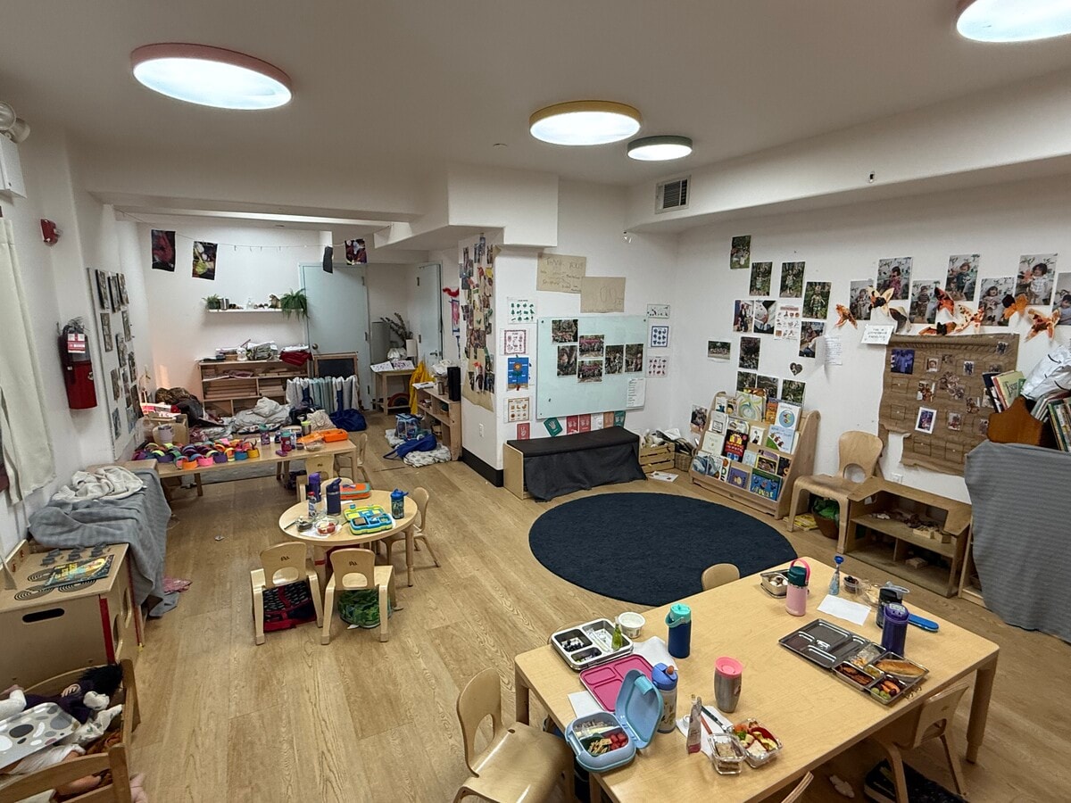 910 Union St, Brooklyn, NY 11215 - Unité Comm - - Photo intérieure - Image 2 of 6