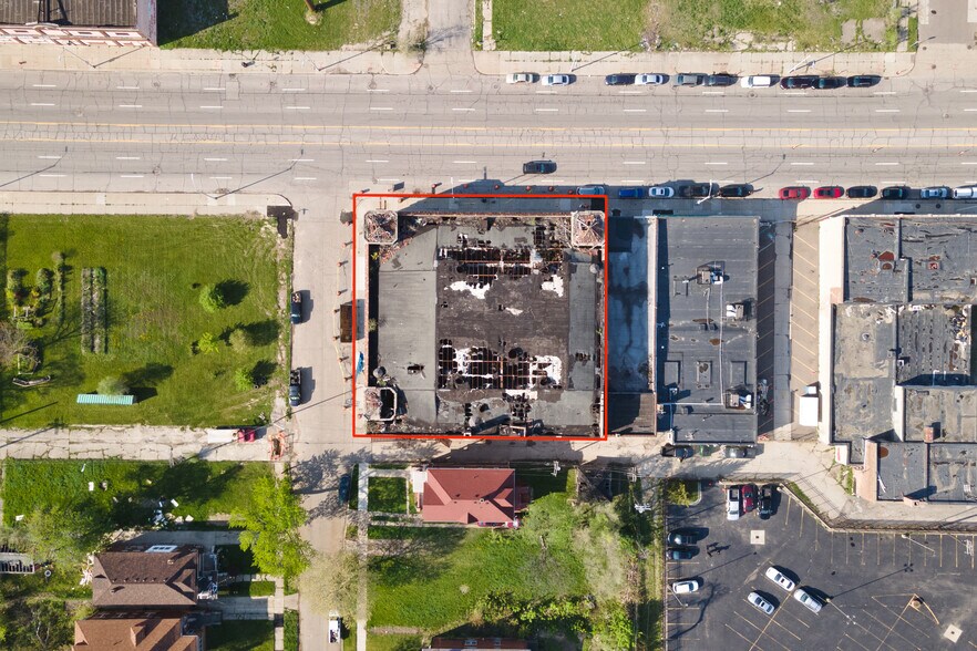 8952 Grand River Ave, Detroit, MI à vendre - Photo du bâtiment - Image 2 de 7