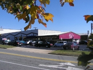 1220 Battleground Ave, Greensboro, NC à louer - Photo du bâtiment - Image 3 de 7