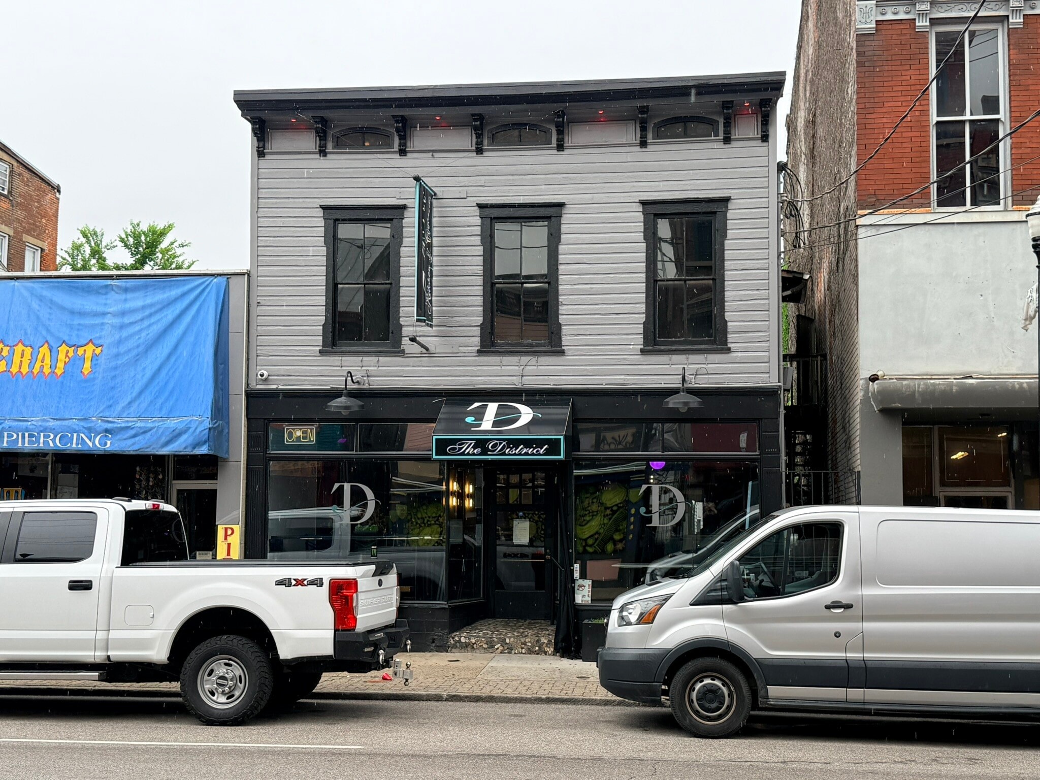 4034 Hamilton Ave, Cincinnati, OH à vendre Photo du bâtiment- Image 1 de 39