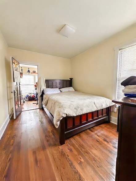 4917 W. Addison, Chicago, IL à vendre - Photo du bâtiment - Image 2 de 5