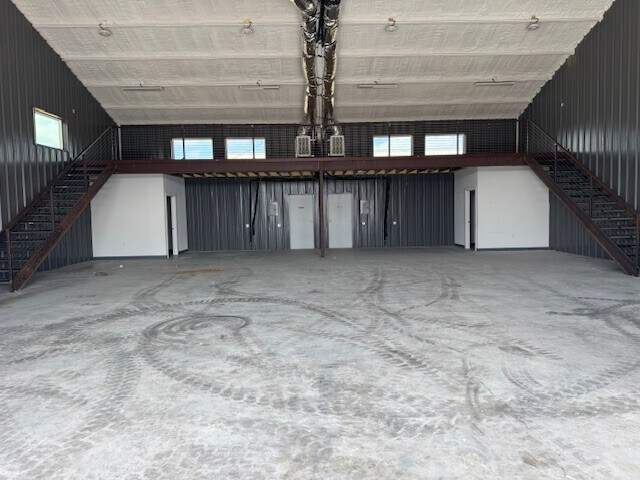 Plus de détails pour 320 N Ridge Rd, Marble Falls, TX - Local d'activités à louer