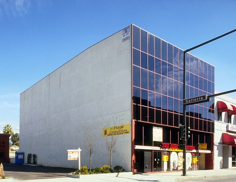 333 W Broadway, Glendale, CA à louer - Photo du bâtiment - Image 2 de 3