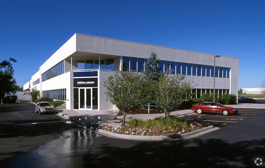 5280 Joliet St, Denver, CO à louer - Photo du bâtiment - Image 2 de 7